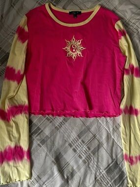 dELiA*s Y2K Pink Tee with Baby Yellow Trim and Sleeves